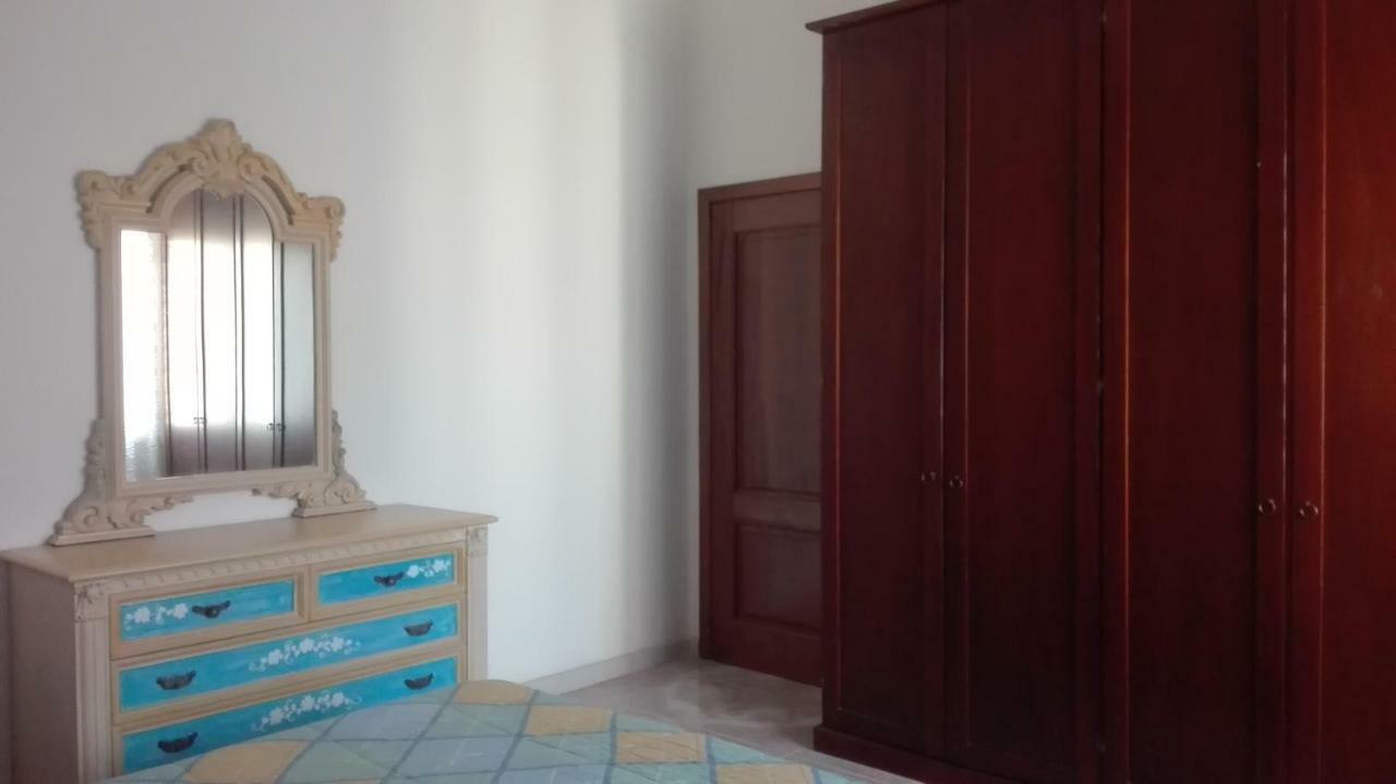 Sunflower House Apartman Siniscola Kültér fotó
